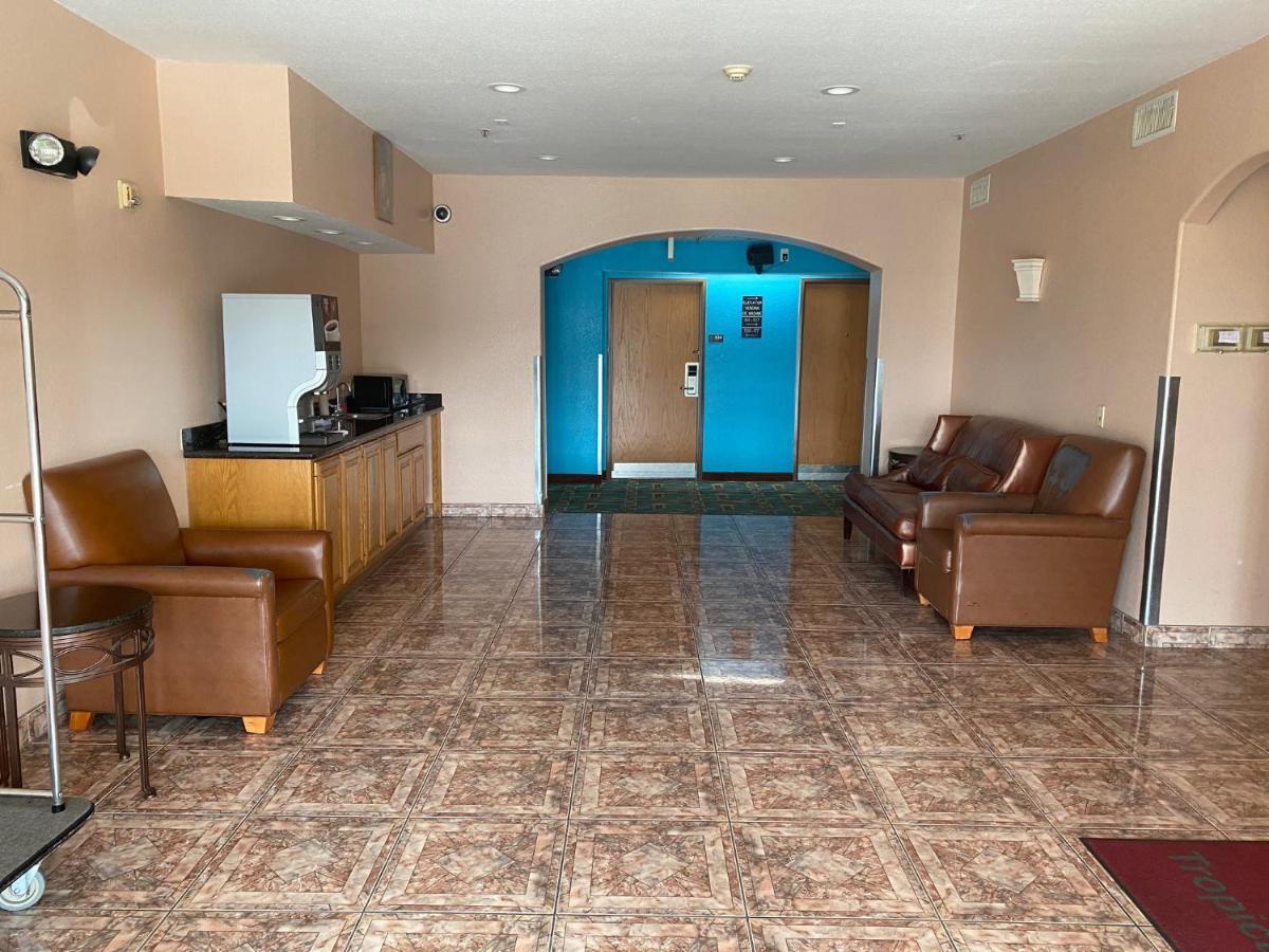 Tropicana Inn&suites Motel