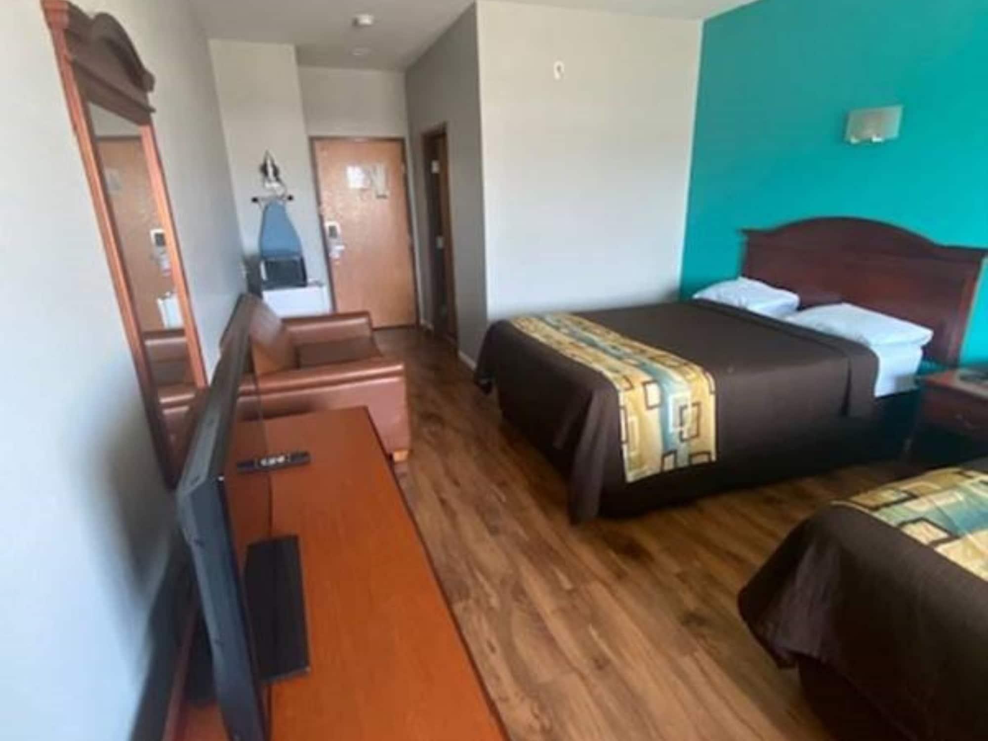 Motel Tropicana Inn&suites *