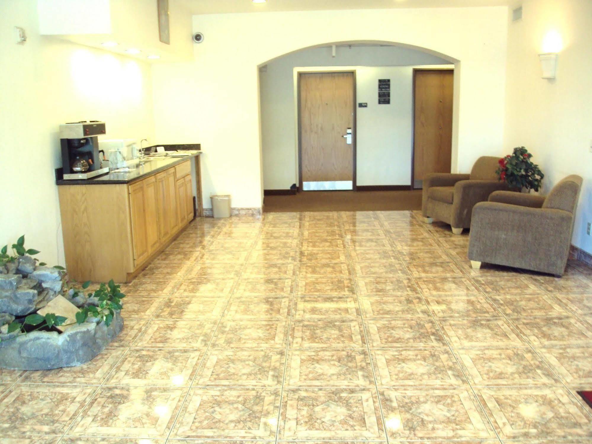 Tropicana Inn&suites Motel