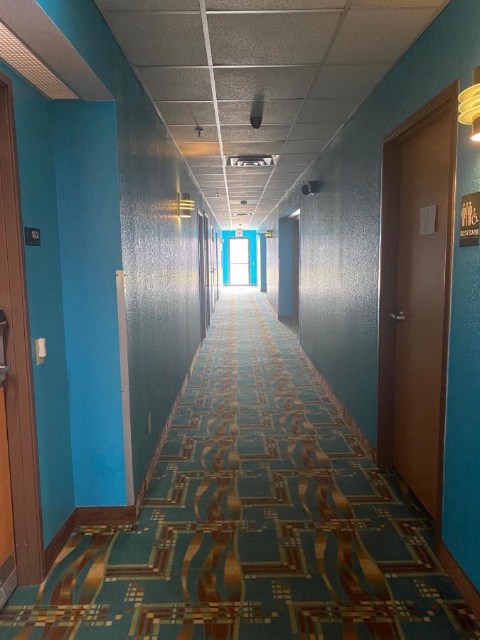 Motel Tropicana Inn&suites Dallas