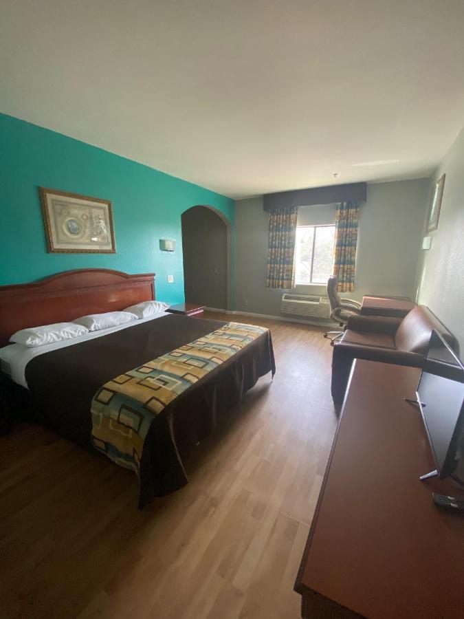 Tropicana Inn&suites * Dallas