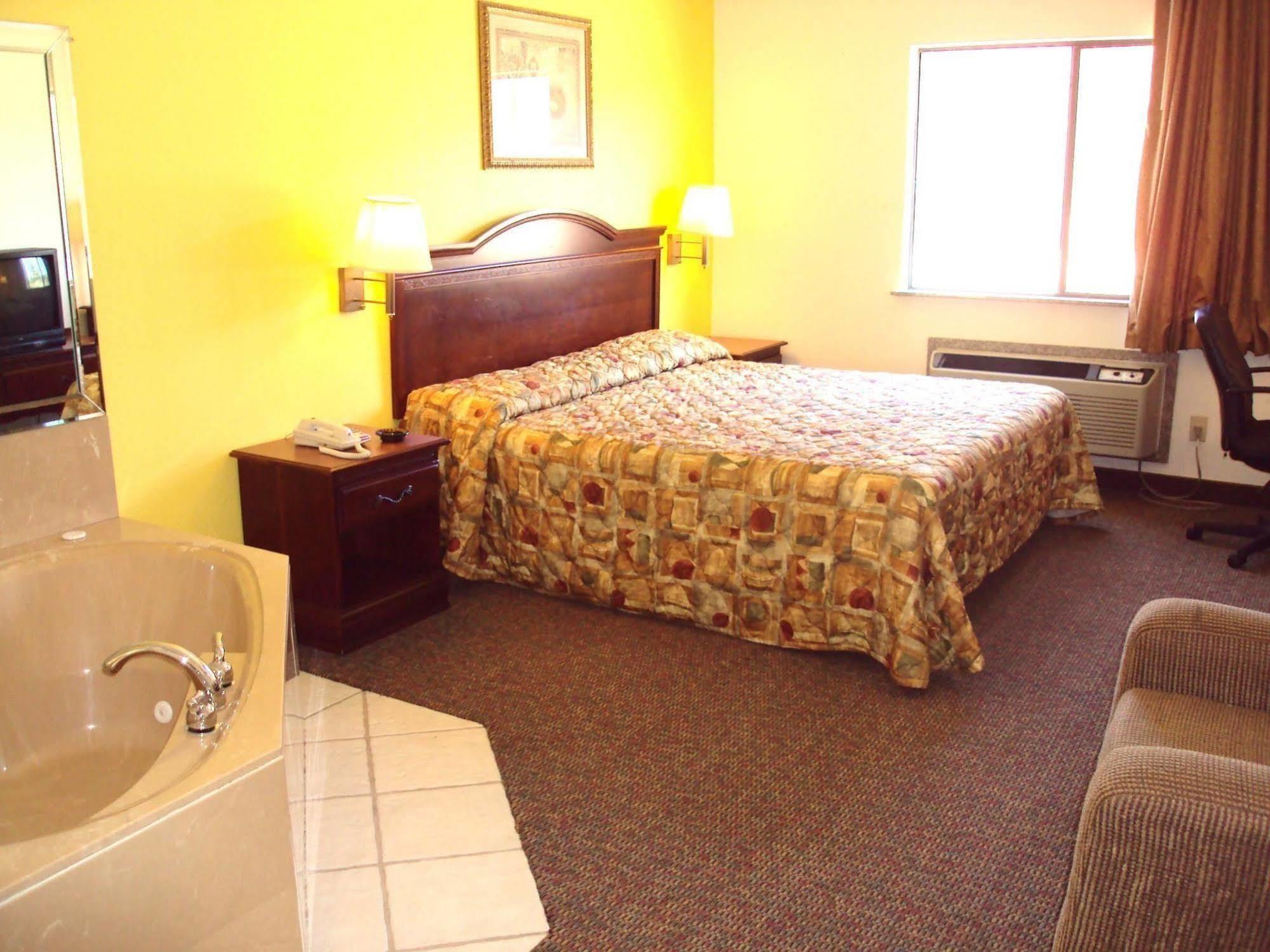 Tropicana Inn&suites Motel Dallas